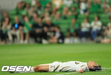 ‘시즌 30골도 가능한 손흥민이 8경기 연속 무득점?’ 손흥민 억지로 봉인한 LAFC 감독의 개똥철학