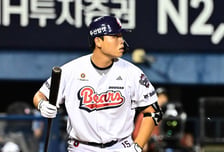 ‘포수→내야수’ 98kg 거포 기대주, 2군 장타율 1.286 폭격! 신임 감독이 불렀다 “2군 씹어먹으면 1군서 통해” [오!쎈 수원]