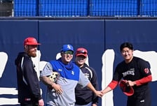다시 삼성맨 최형우, KIA 선수들과 불꽃 재회 [O! SPORTS 숏폼]