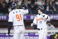 "최재훈 이렇게 해주면 절한다" 연타석포에 이 정도로 술렁이다니…당사자마저 "놀라서 하체 풀렸다" [오!쎈 대전]