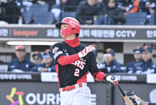 펄펄나는 3할7푼5리 타자를 썩혀야 하나...KIA 개막라인업 깊어지는 고민, 생애 첫 기쁨 누릴까