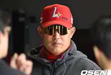 ‘1회 실책성 플레이→문책성 교체’ 시범경기에도 집중력 강조한 사령탑 “몸으로라도 막아라” [오!쎈 인천]