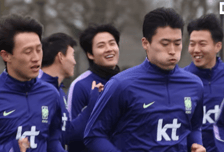 "추워도 분위기는 뜨겁다"...'홍명보호' 대표팀, 화기애애 첫 훈련→3월 A매치 준비 본격 돌입