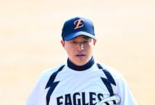 1억에 한화 안 남았으면 어쩔 뻔…韓 44년 최초 대기록까지 -82안타, 김경문호 플랜에 포함될까
