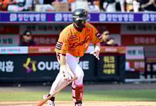 ‘이럴 수가’ 1억 안타왕 손아섭, 개막 엔트리 감격도 잠시였다...1G 뛰고 다시 2군행 충격