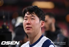 “쏘니 팔때 알아봤다!” 강등권까지 떨어진 토트넘의 몰락, 투자에 인색해 당연한 결과
