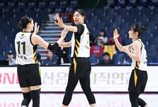 ‘박지수 MVP 예약’ KB스타즈, 정규리그 챔피언 등극…BNK 자력 PO진출 실패