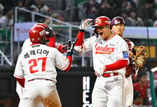 김재환 이적 첫 홈런 에레디아 2G 연속 홈런 폭발! SSG, 개막 3연승 질주…키움, 2실책 자멸 [인천 리뷰]