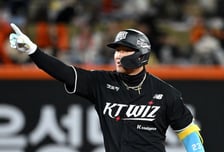 '강백호 매치' KT가 웃었다, 한화 9-4 제압하고 개막 3연승 질주…보쉴리 5이닝 KKKKKKK 데뷔승 [대전 리뷰]