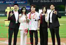 [속보] '가족 건드리면 못 참는다' 추신수, 악성 댓글·게시물 고소...“가족들 실명 거론하며 원색적 욕설·모욕, 묵과할 수 없는 수준”