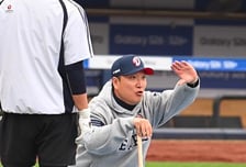 타격 강사 이진영 코치, 김민석에 코스 공략법 족집게 강의 [O! SPORTS 숏폼]