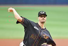 “한국은 쓰레기 나라” 막말하고 떠난 前한화 외인, 충격 근황 공개…ML 좌절→마이너 투수 전락, 트리플A는 통한다