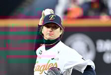 '제2의 와이스' 구할 수 있을까…화이트 햄스트링 부상 날벼락, 대체 카드에 시즌이 달렸다