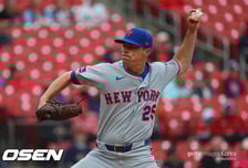 올해 일 내나? 롯데 출신 48승 투수→159km 던진 '한국계' 파이어볼러, 모두 ERA '0' 이어가다