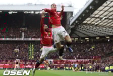 '중위권으로 떨어질 것' 예측 뒤집고 '상위권 경쟁' 펼치는 맨유...무엇이 달라졌나