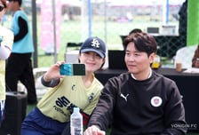 '시민과 함께!' 용인FC, 직장인·여성 풋살대회로 지역축구 열기 확산...이동국 테크니컬 디렉터도 참가
