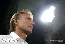 홍명보 감독과 다르네... 2연패한 르나르, 결단 임박…월드컵 70일 앞두고 자진 사임설 급부상
