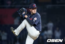 '볼넷-볼넷-볼넷-끝내기' 결국 마무리 김원중 교체 결단…"김원중은 앞쪽에, 최준용이 뒤에 준비" [오!쎈 창원]
