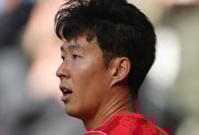 “손흥민 침묵한 이유 나왔다”…홍명보식 백스리, 에이스 ‘원톱 고립’으로 죽였다