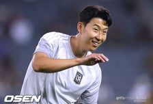 “로봇 아니다” 손흥민 향한 의심, 감독이 직접 정면 반박... '10경기 필드골 없음에도' 손흥민 향한 믿음은 더 강해졌다