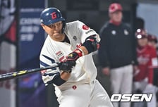 "벌써 몇년 차인가, 이제 어린 애 아니다" 김태형 배려는 없다…한시가 급하다, 한동희 대각성 촉구