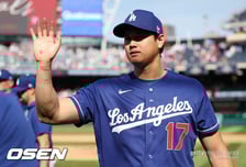 '18타수 3안타' 오타니가 홈런 포함 4타점 폭발한 날, 다저스는 1797일 만에 대기록 세웠다