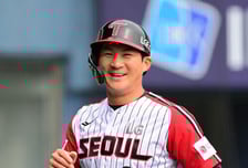 ‘타율 .067→대타 볼넷’ 오지환, 3G 만에 선발 라인업 복귀…키움전 8번 유격수 출격 [오!쎈 고척]