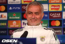 '명예 회복' 노리는 무리뉴, 레전드의 강력 추천으로 맨유 복귀 가능성 제기... 지각변동 예고