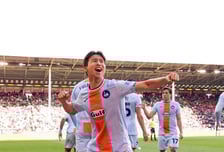 ‘침묵 끝→6분 만에 폭발’ 엄지성, 복귀전 동점골&'찰칵' 세리머니…손흥민도 “약속 지켰네”