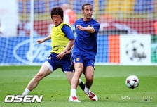 “그렇게 뛰는 선수 본 적 없다” 퍼디난드 극찬…‘과소평가’ 박지성 재조명