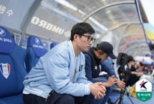 '전승 우승 실패' 이정효의 수원, 첫 0-0 무승부... 무패 우승 도전은 ING.. 충북청주 깜짝 경기력