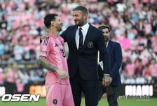 베컴의 '13년 10억 달러 꿈', 메시가 완성했다...인터 마이애미 새 구장 첫 골 폭발 "세계 최고가 뛰는 팀"