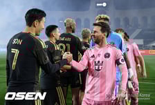 ESPN 극찬 “전반전 4도움 폭발한 쏘니, 메시의 대기록에 근접했다”…LAFC 파워랭킹 1위 등극
