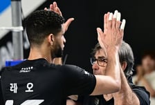 ‘분노 폭발→2패 후 첫 승’ 블랑 감독, “안방에서 남의 우승 잔치하는 거 못 봐” [오!쎈 천안]