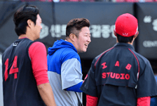 9년 동고동락, 이제는 동료 아닌 적...'최형우 광주더비' 맞는 이범호 "첫 경기라 봐주겠죠"  [오!센 광주]