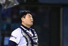 ‘포일-폭투-폭투-폭투-폭투’ 韓 최고 포수 굴욕의 날, 42억 연봉킹인데 타율 .094 침묵→수비마저 흔들린다