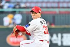 '와' 한화전 ERA 0.00 극강…독수리 천적 출격, 확 달라진 타선까지 틀어막나