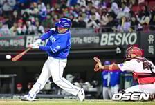 “아…” 9년 동고동락 마흔셋 타격장인 최형우 보며 터진 KIA 더그아웃 마음의 소리 [최규한의 plog]