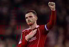 [공식발표] "마음 편해졌다" 또 한 명의 레전드, 살라 손잡고 떠난다...'373G 13골 69도움' 로버트슨, 리버풀과 9년 동행 마침표