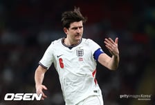 수비계 호날두인가.. "내가 공수에서 단연 세계 최고" 맨유 수비수, '1 1 계약 후' 자화자찬