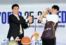 "홍창기·박해민 선수 팬이에요" 스윙 세리머니 펼친 유기상..."LG의 농구, 야구 동반 2연패를 위해!"[오!쎈 강남]