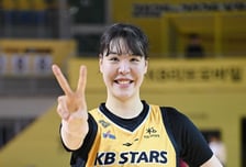 ‘박지수 나가면 송윤하 들어온다!’ KB스타즈가 너무 무서운 이유 "누가 올라오든 자신있어!"