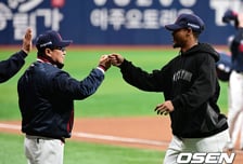 ‘로드리게스 11K 위력투 레이예스 4호 홈런’ 롯데, 2연승→최하위 탈출 “1선발에 걸맞은 최고의 피칭” [오!쎈 고척]