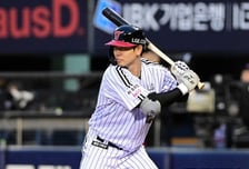 둘이 나란히 특타 훈련 했는데…'21연타석 무안타' 홍창기 하루만에 선발 복귀, 이재원 OUT, LG 라인업 [오!쎈 잠실]