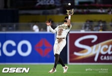 "확실한 백업 선수가 없다" 5050억 GG 외야수가 2루수로 깜짝 변신…송성문, 빅리그 콜업 임박했나