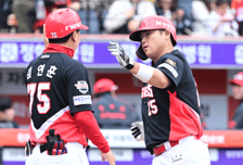 OPS 1.249, 장타펑펑 경이적 선구안에 도루저지까지...눈물 흘렸던 넘버2 포수, 주전의 길을 간다