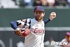 '와' 5년 만에 ML 컴백, 이제 KBO가 넘보지 못하나…'롯데 선배' 원조 좌승사자의 길 밟을까