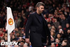 '가용 센터백 사실상 제로' 캐릭, 맨유 정식감독 위한 마지막 테스트 앞뒀다..."처음으로 중대한 시험대"