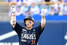 두산은 왜 한화 2군타자가 절실했나…깜짝 트레이드 막전막후 공개 “답답한 타격, 손아섭이 필요했다”