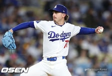 ‘류현진의 재림’ 다저스 26세 신성 미쳤다! 8이닝 2피안타 무실점 인생투…다저스 4-0 완승, 김혜성은 끝내 결장 [LAD 리뷰]